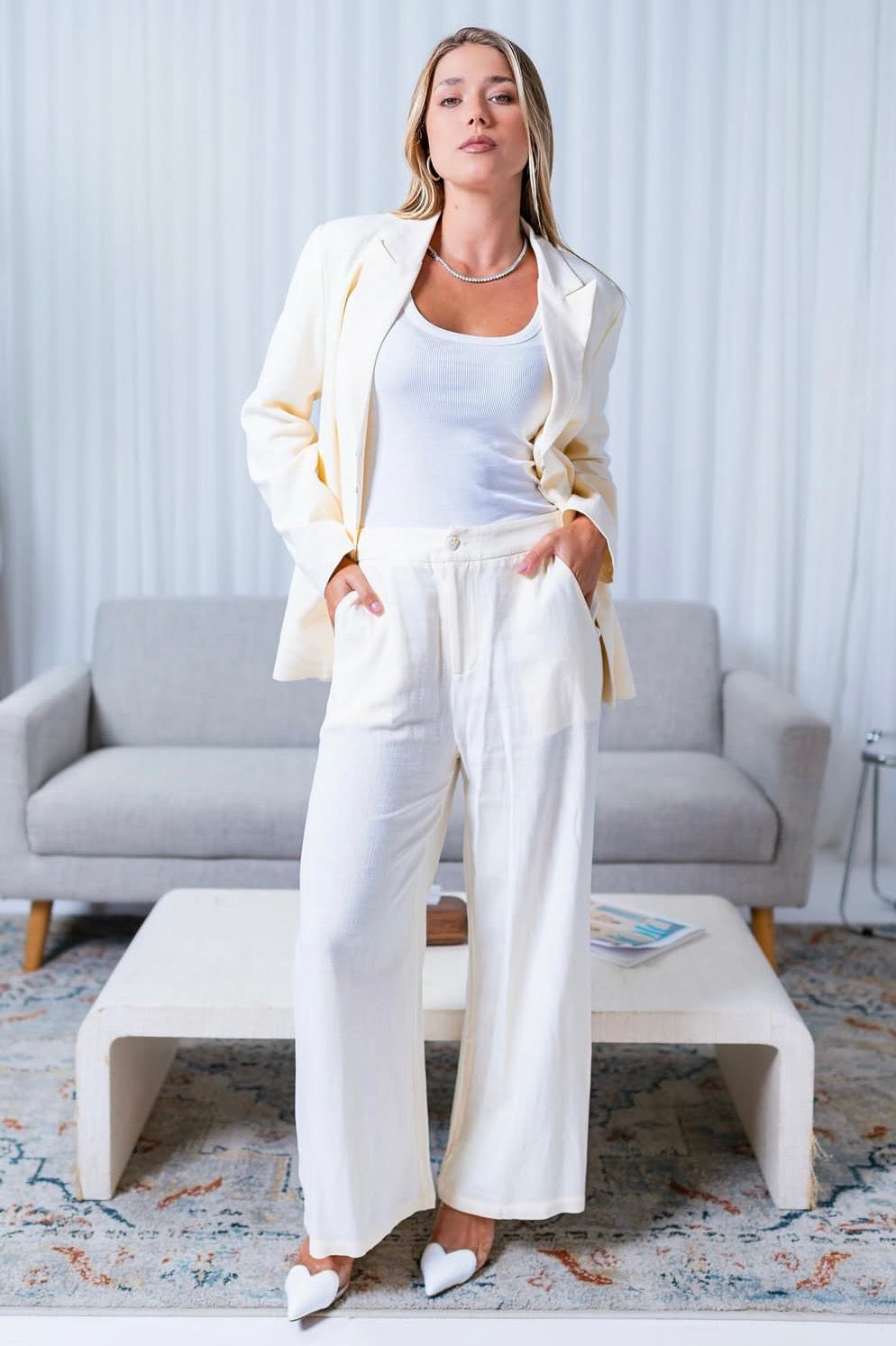 Cream Suit كريم سوت